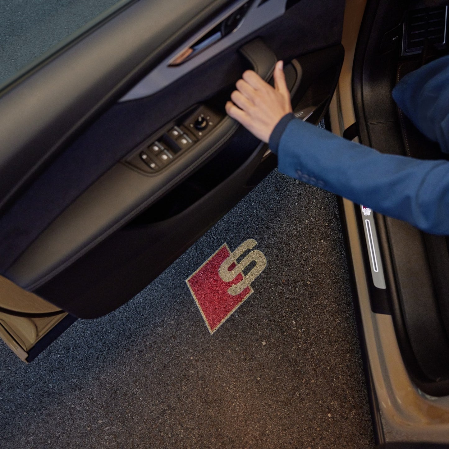 Door entry LED lights, S logo