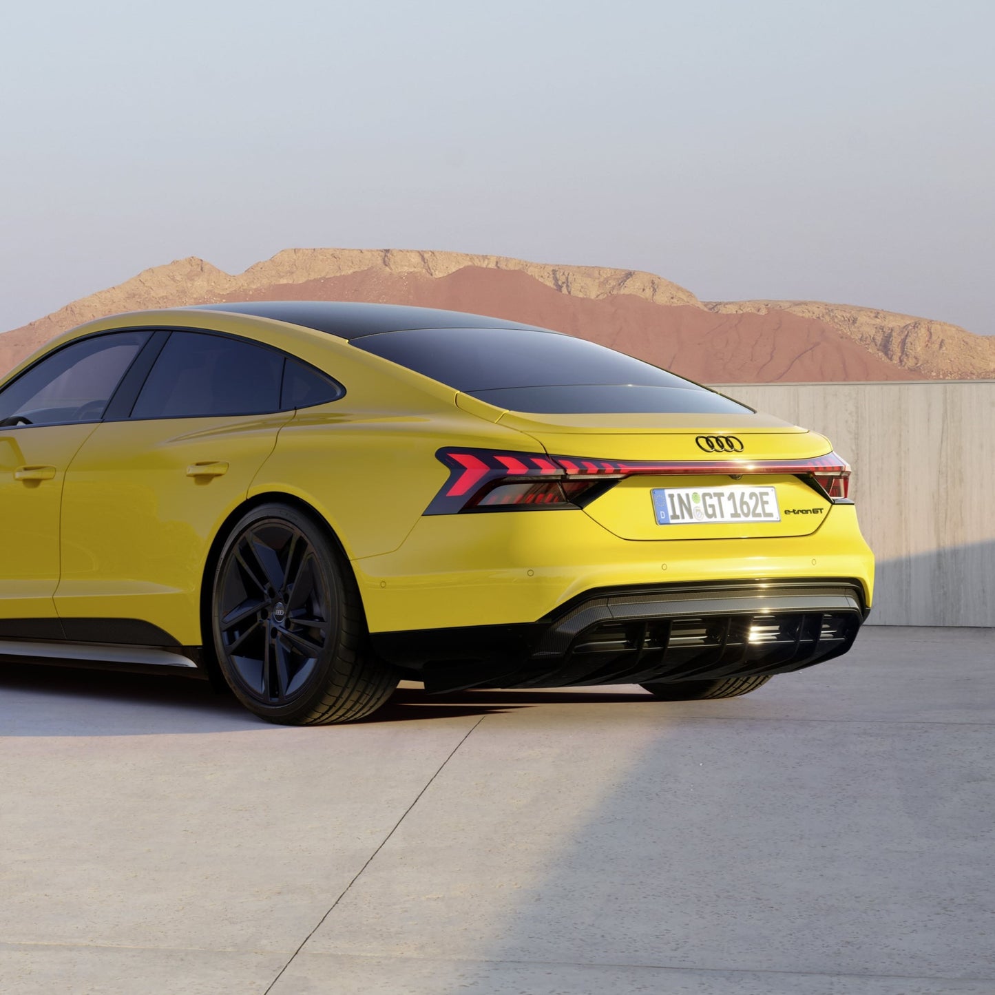 Audi rings, rear. Black e-tron GT
