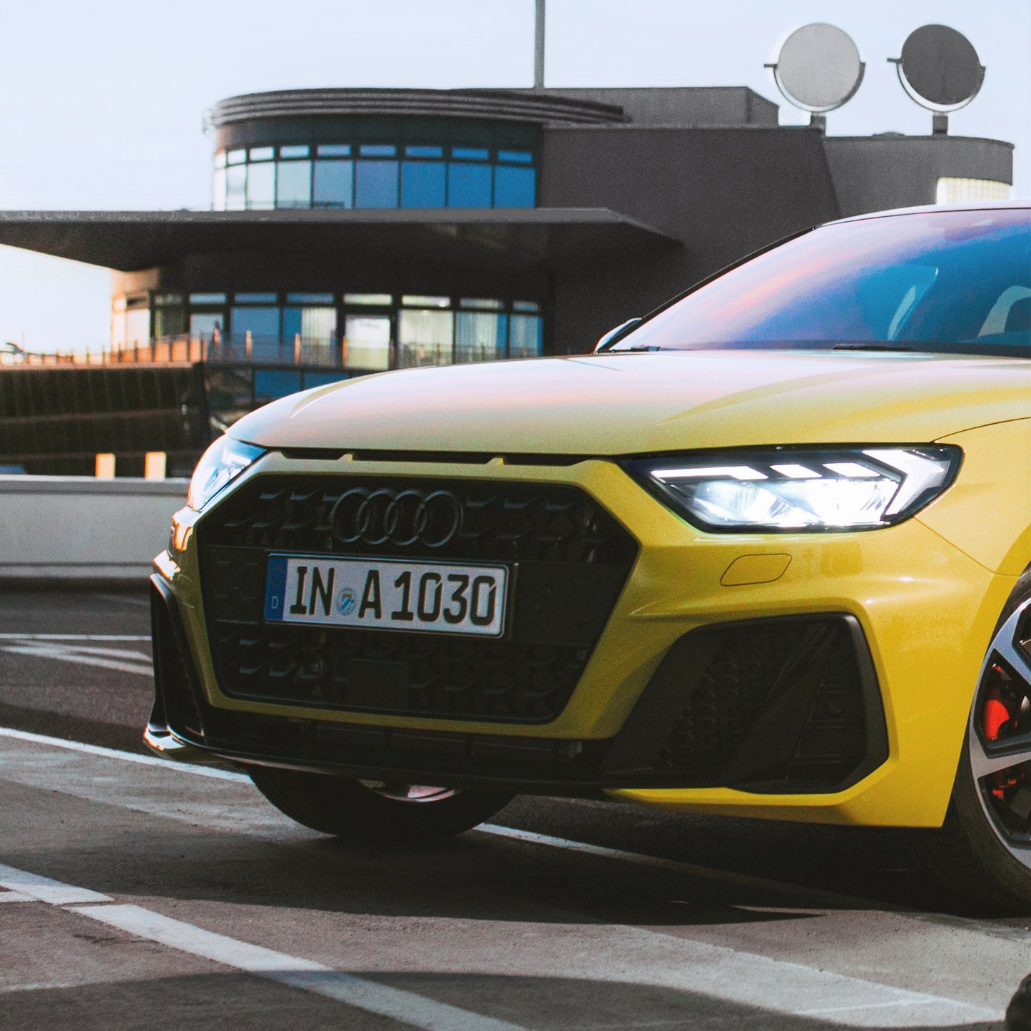 Audi rings, front. Black, A1