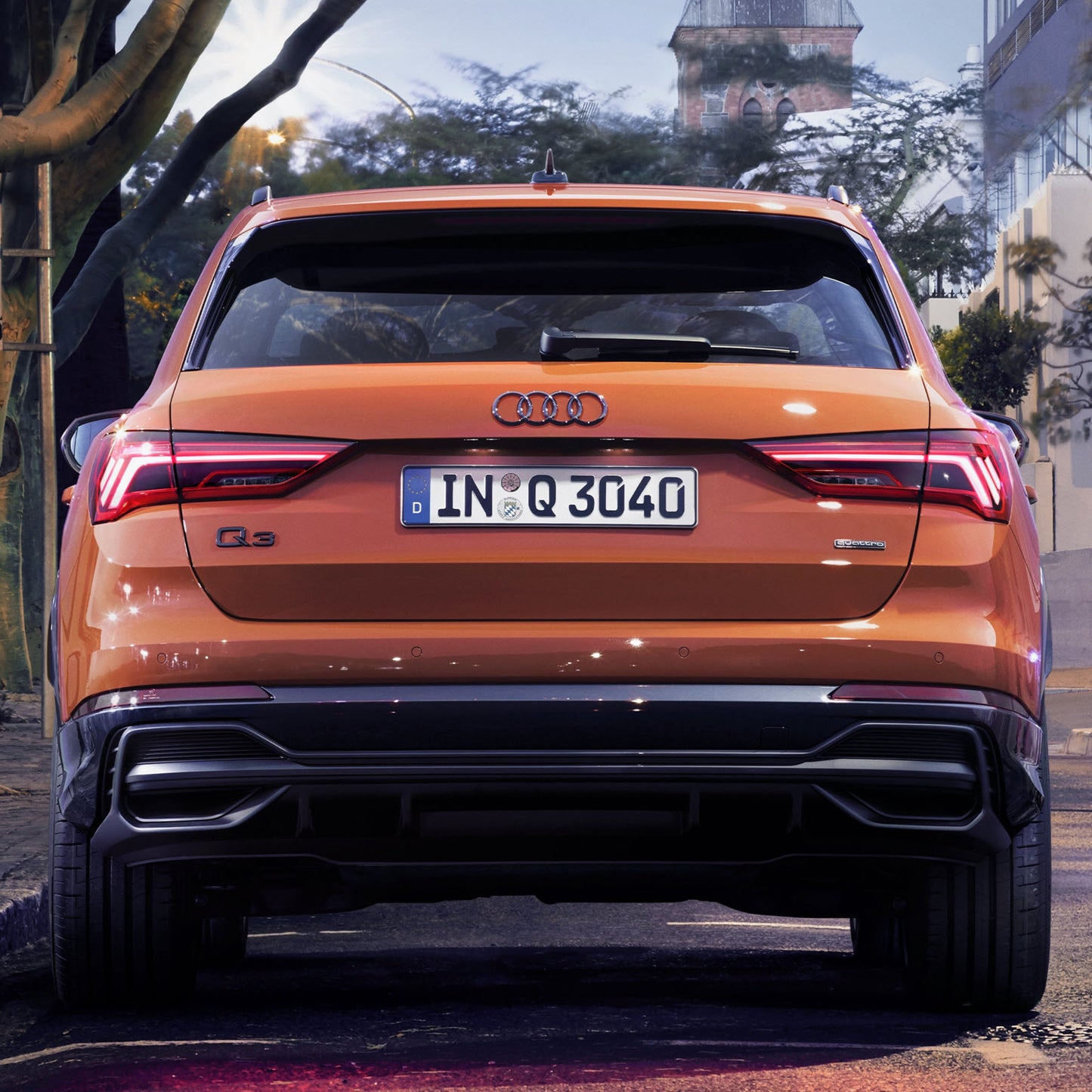 Q3 Model name, rear. Black