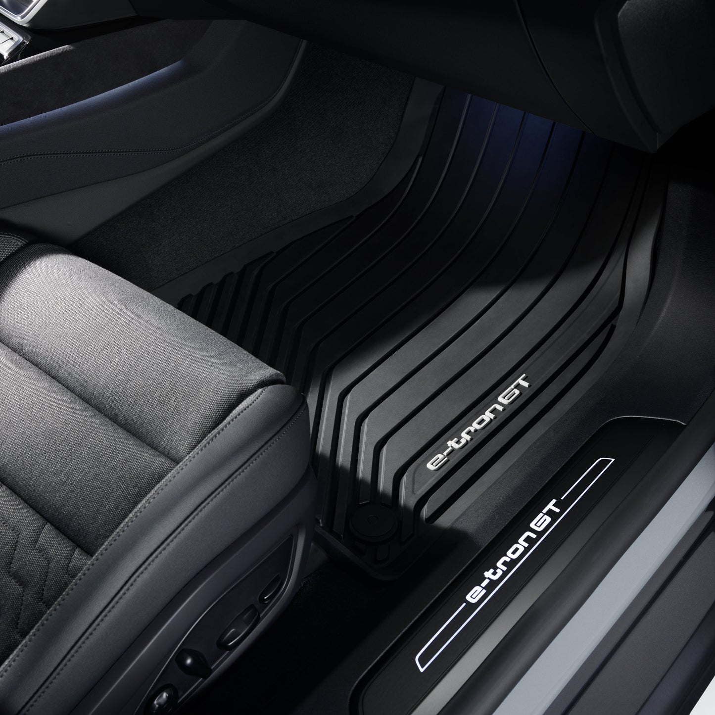 All-weather floor mats. Front e-tron GT