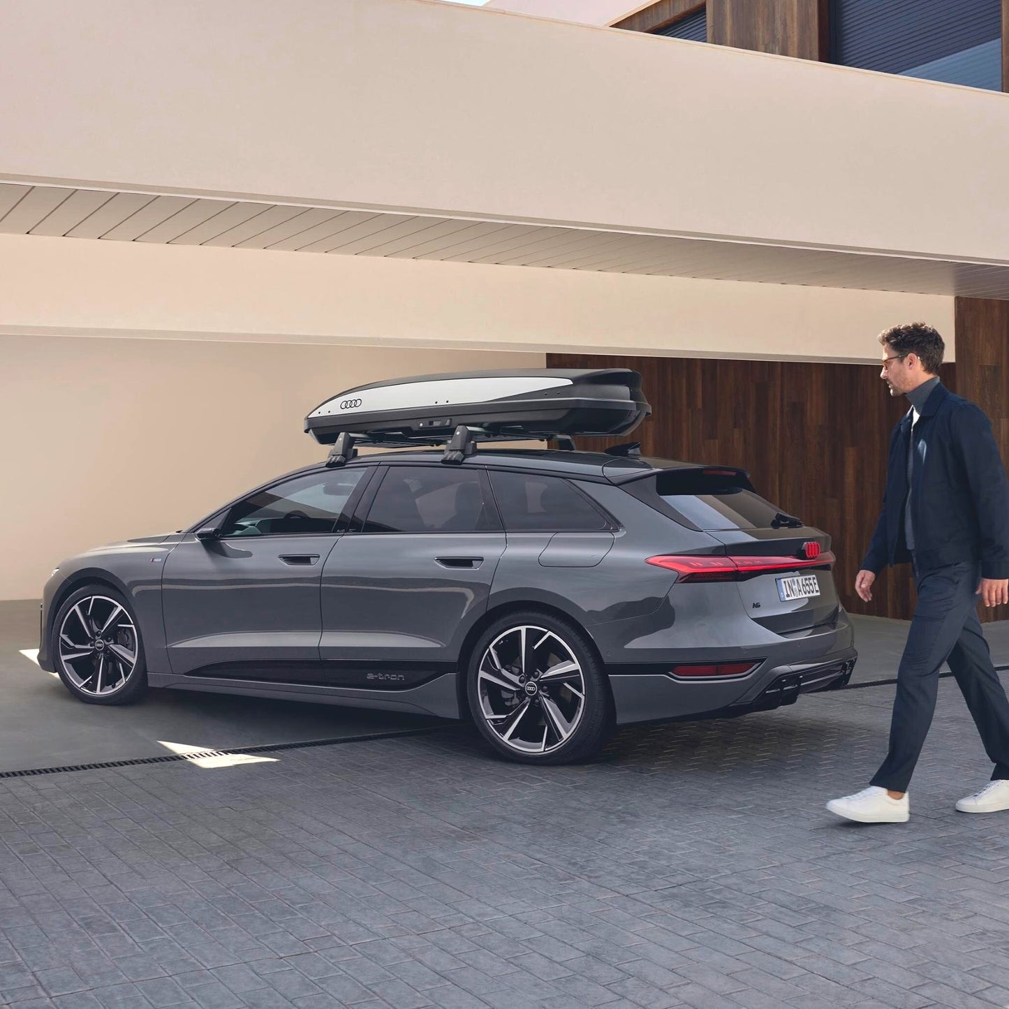 Audi Roof Box. 430L, Brilliant black