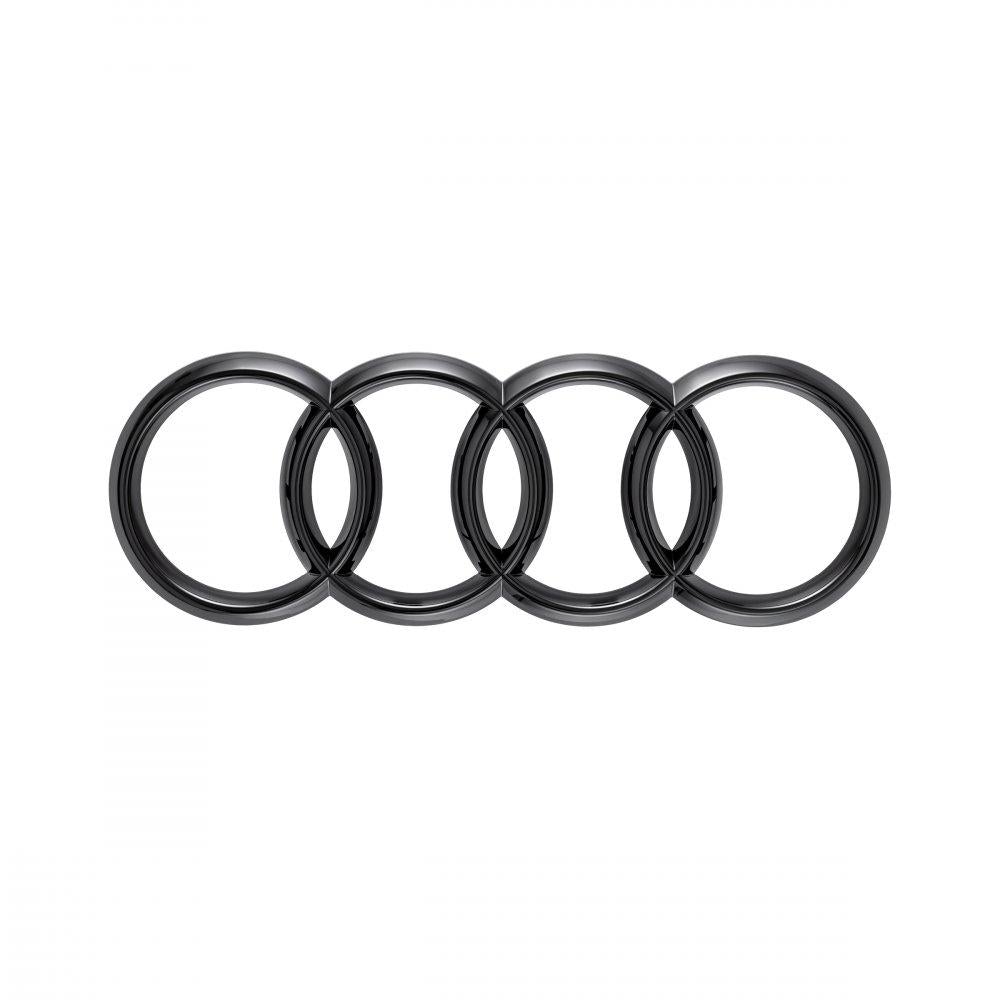 Audi rings, rear. Black Q5 Sportback
